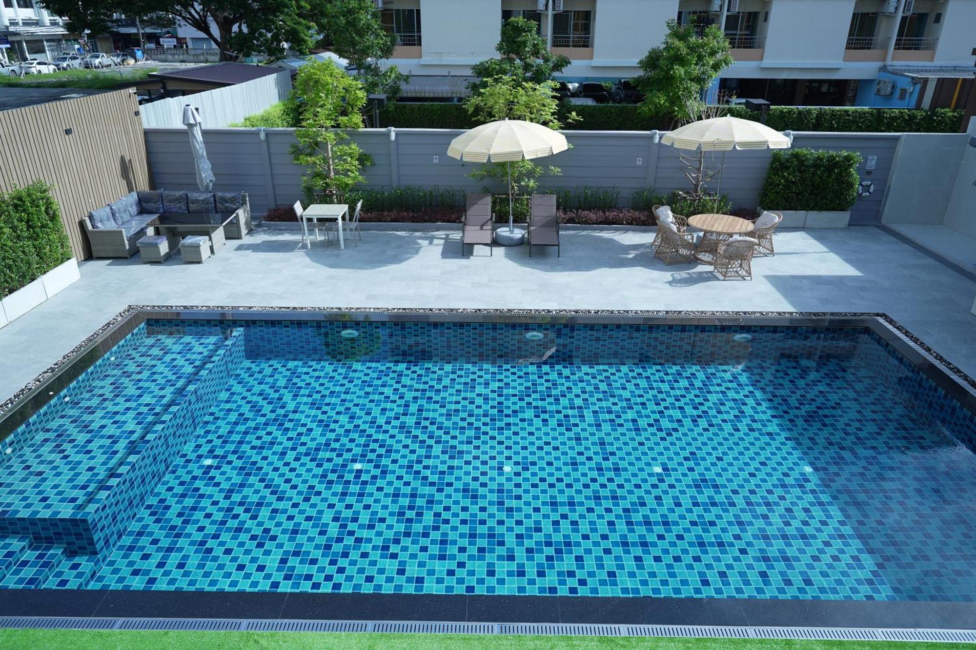 Hotel Three Seasons Bangkok Esterno foto