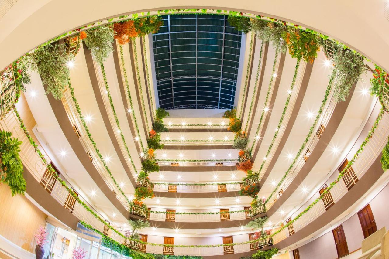 Hotel Three Seasons Bangkok Esterno foto